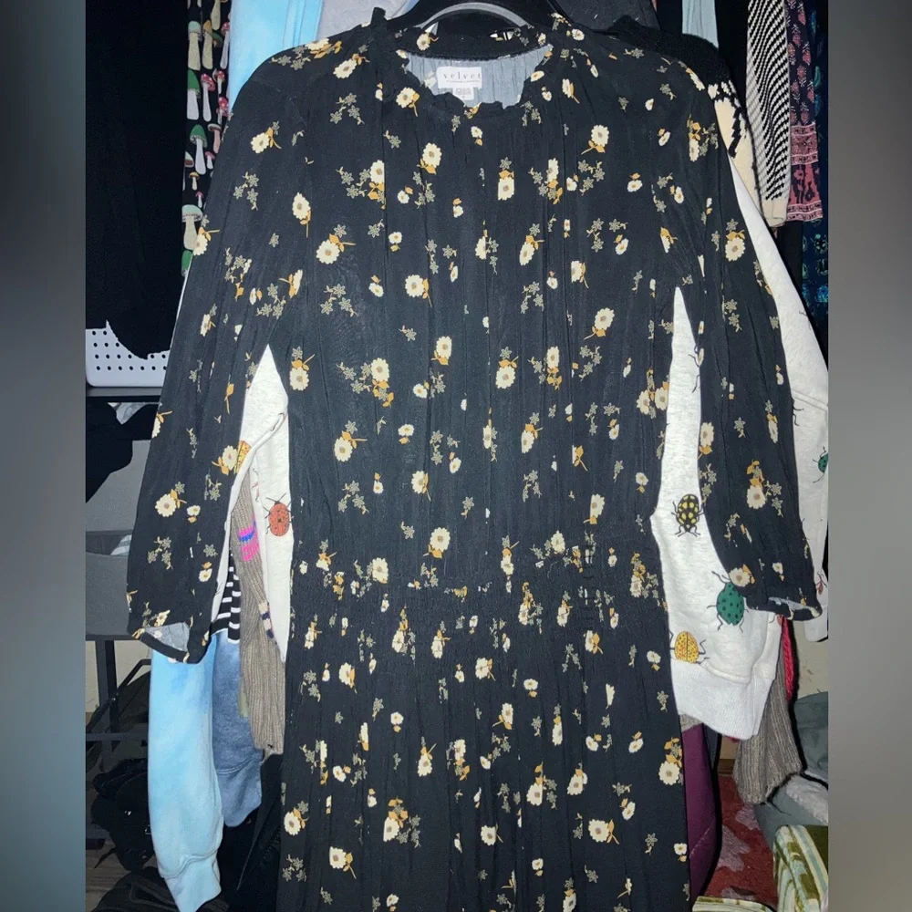Velvet by Graham & Spencer Black Dress with Yellow Floral Pattern - Picture 7 of 11